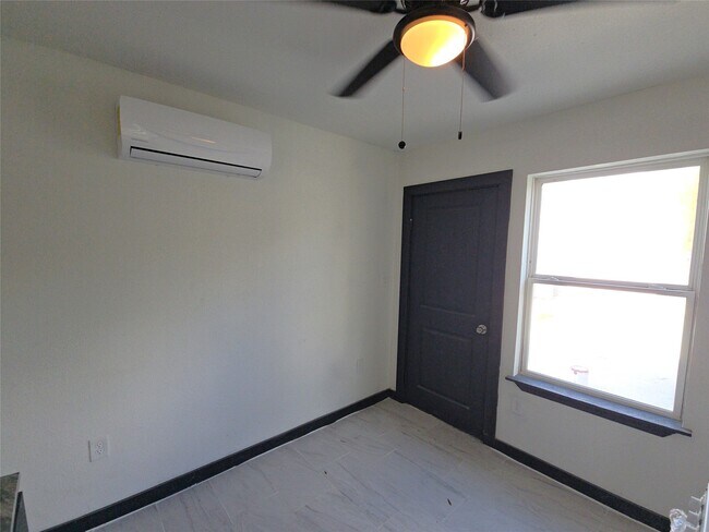 Photo - 9010 Linda Vista Rd