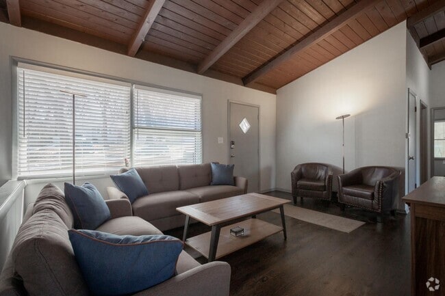 Building Photo - 7800 Ash St Rental