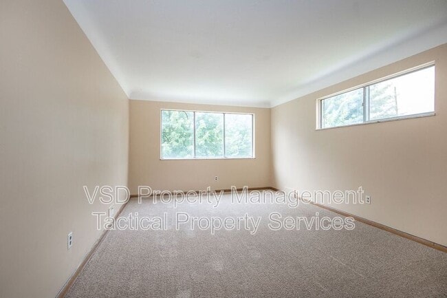 Photo - 19758 Maple Heights Blvd Unit Up