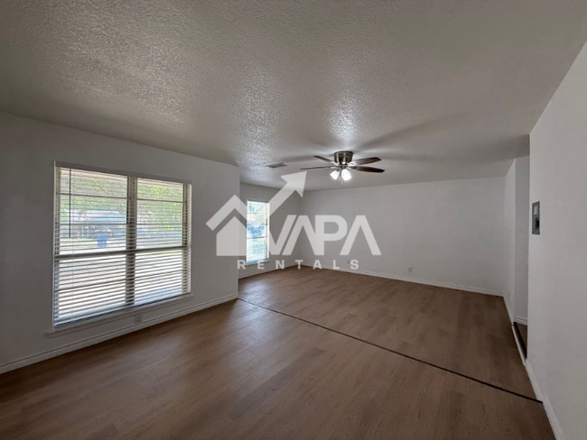 Photo - 7215 Hickory Grove Dr