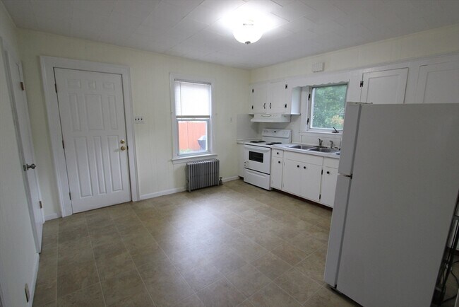 Photo - 23 Saxon St Unit 23