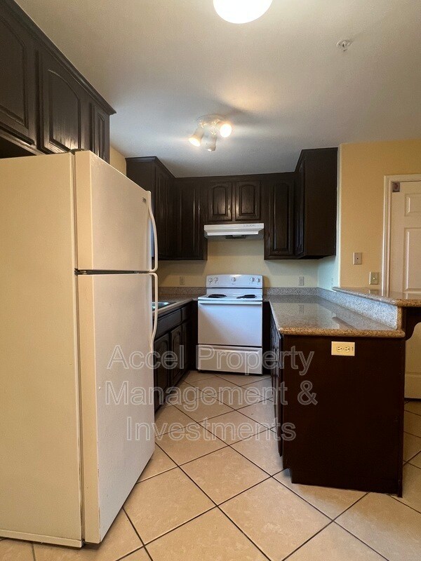 Photo - 407 S 48th Ln Unit 3