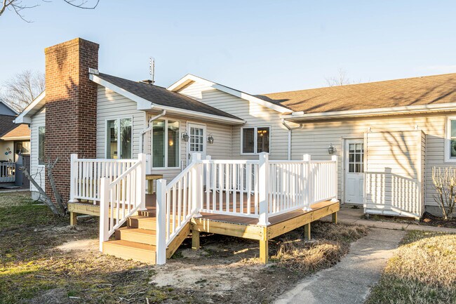 Photo - 521 Harbor Rd