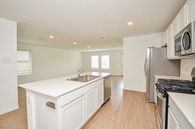 Photo - 27127 Breakaway Ln