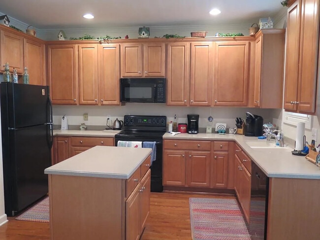 Photo - 3645 Edgemont Dr