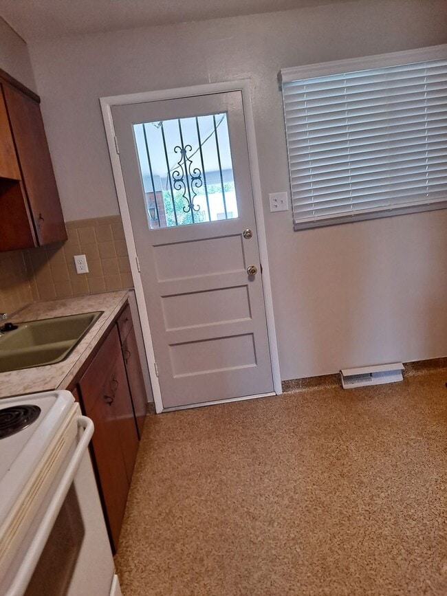 Photo - 1626-1628 Hollywood Dr. Unit 1626