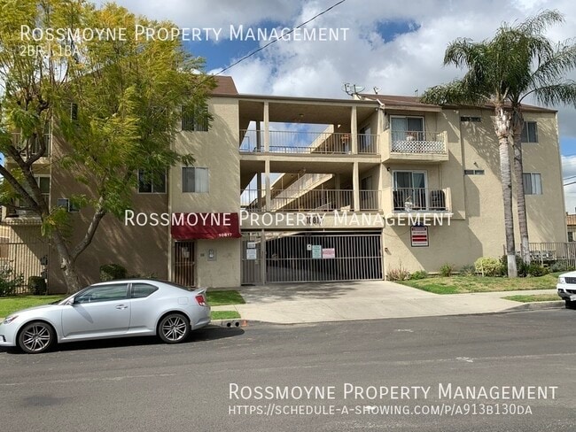 Building Photo - 10817 White St Unit 103