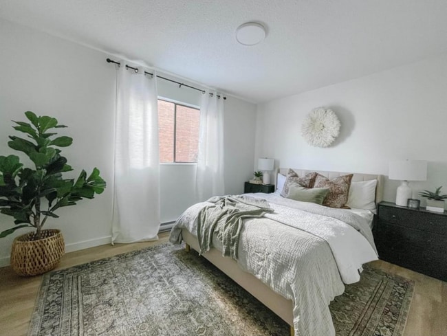 Photo - 430 Stewart Ave