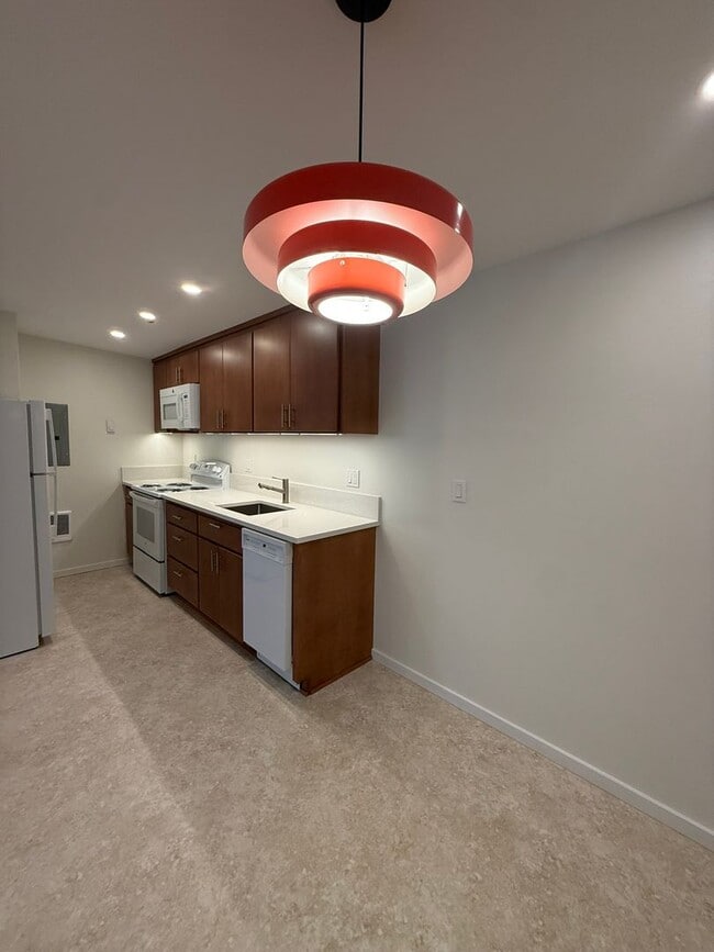 Photo - 2950 Willamette St Unit 3