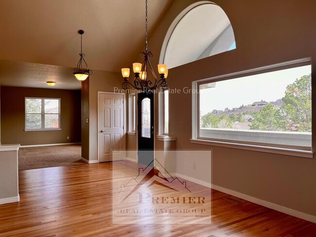 Photo - 240 Haversham Dr