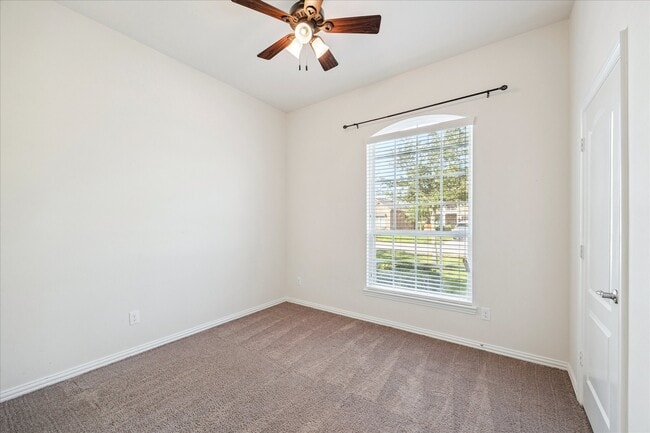 Photo - 205 Brookwood Park Ln