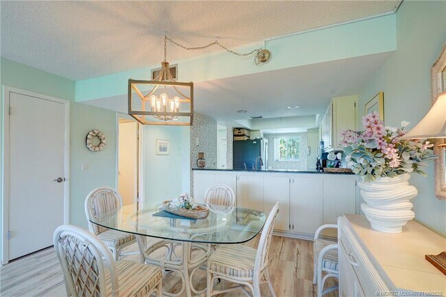 Building Photo - 5532 NE Gulfstream Way Rental