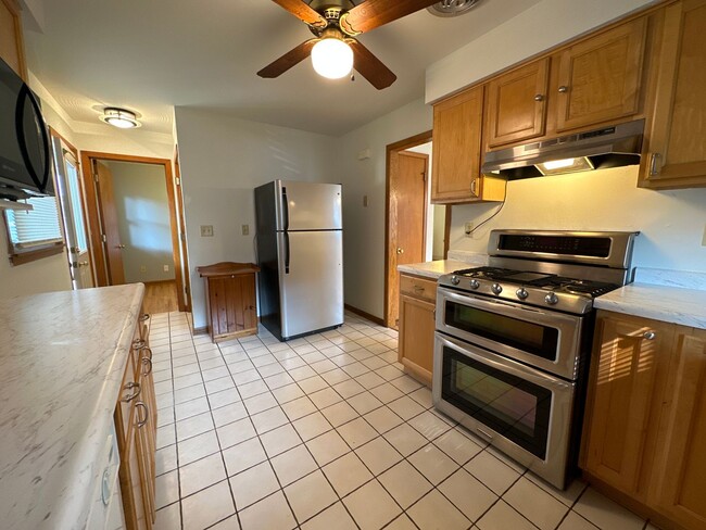 Photo - 3725 Sussex Ln