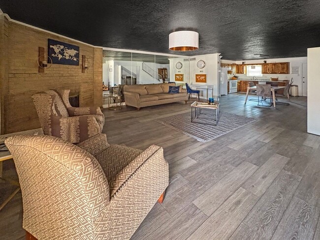 Photo - 3311 N Vista Dr