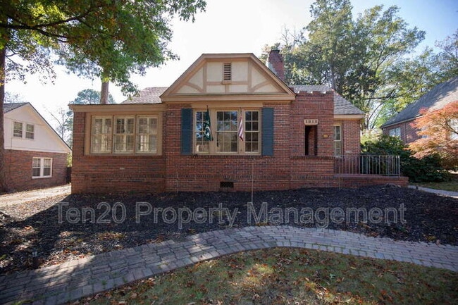 Photo - 1818 Slade Dr