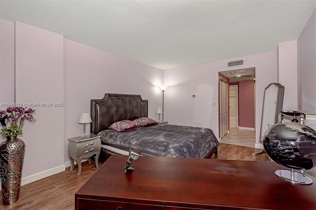 Photo - 500 Bayview Dr Unit 420