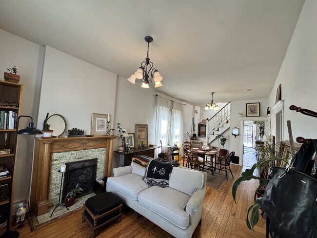 2539 High St