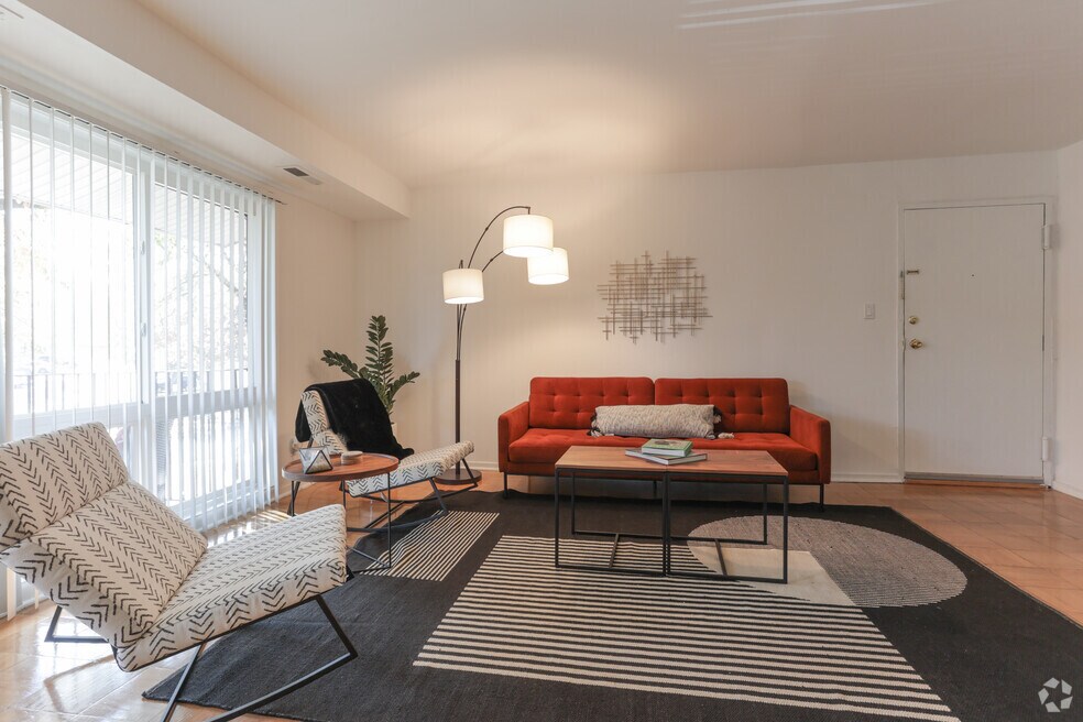 1BR, 1BA - 668 SF