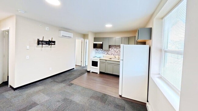 1605 Schmedeman Ave Unit 203