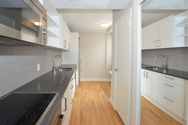 Photo - 265 Russell Hill Road Unité 704