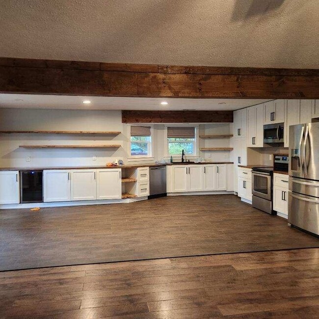 Photo - 9063 Morrow Woodville Rd