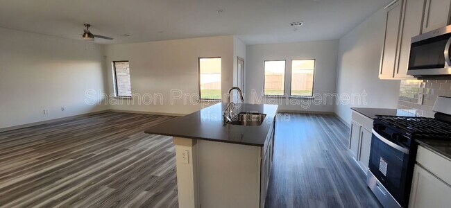 Photo - 3711 Jayci Lk Trce