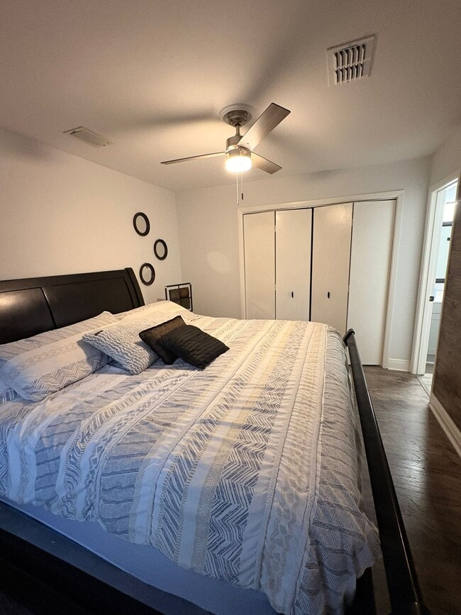 Photo - 635 Queens Cir