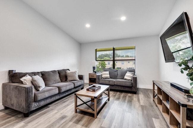 Photo - 13155 Chadwick Ct Unit 19