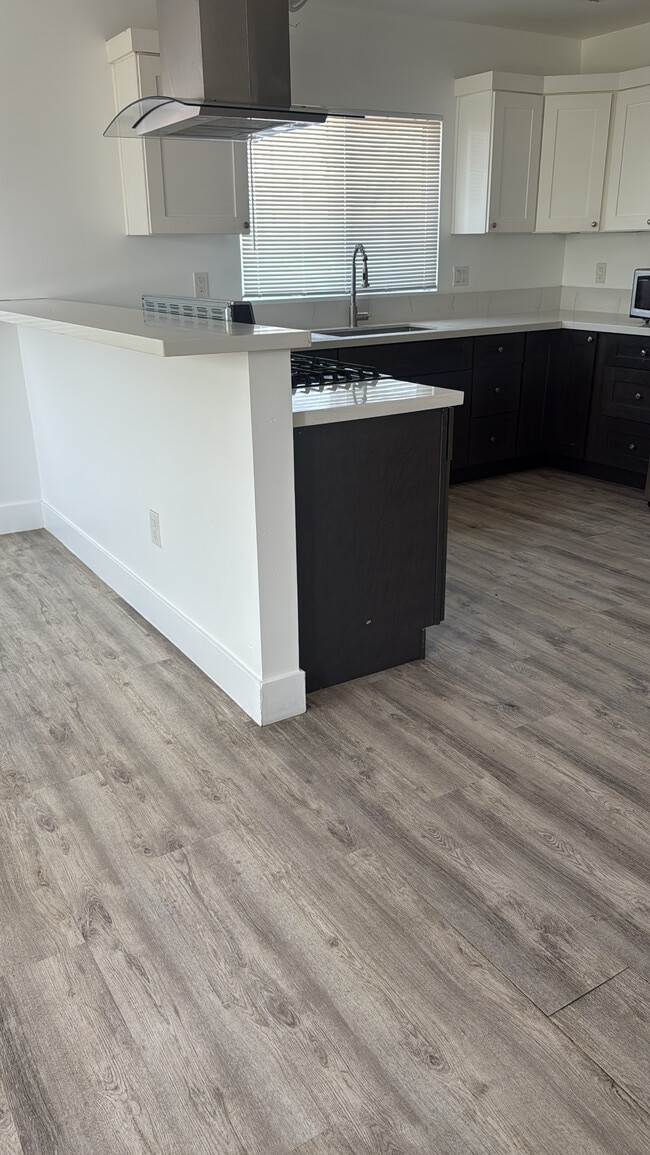 4606 S Normandie Ave Unit Bottom 1