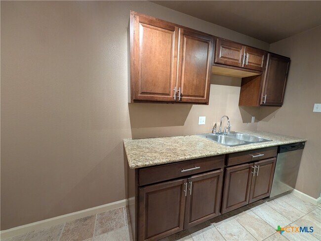 551 Terminal Loop Rd Unit D5