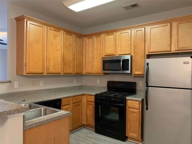 Photo - 1743 Heights Cir