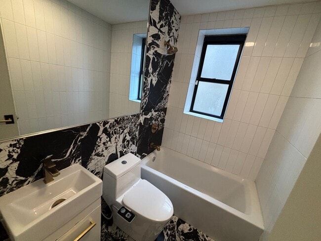 32 Magnolia Ave Unit 103
