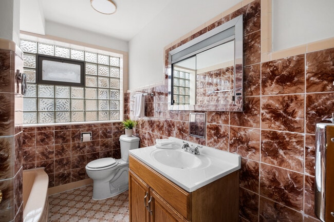 Photo - 2531 W Lunt Ave Unit 2