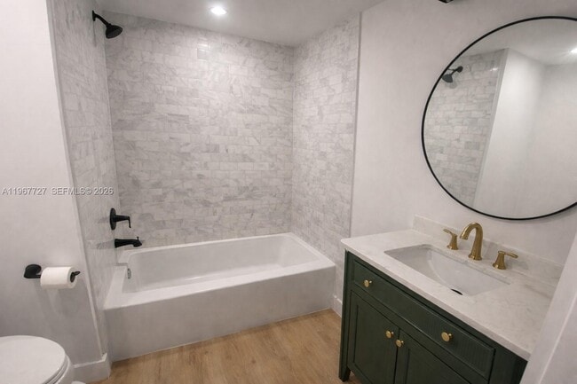 Photo - 2935 NE 163rd St Unidad 3K