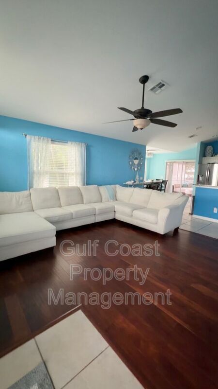 Photo - 11652 Pawley Ave
