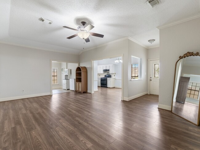 Photo - 7 Columbella St