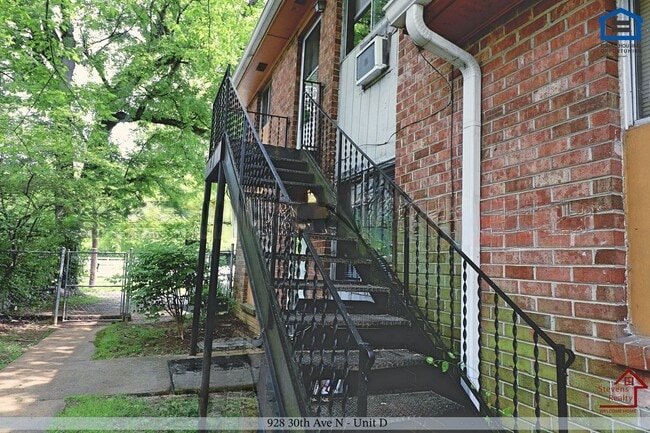 Photo - 928 30th Ave N