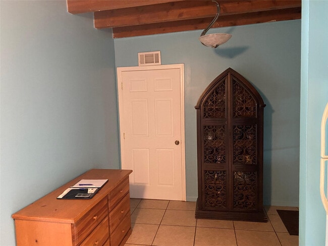 Photo - 6901 SW 6th St