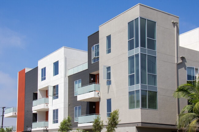 Building Photo - cou119