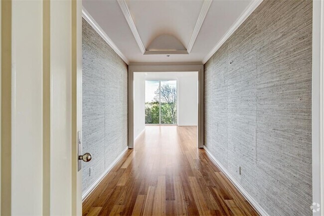 Building Photo - 121 N Post Oak Rd Unit 501 Rental