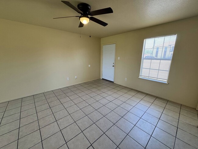 Photo - 5702 Greengate Dr Unit A