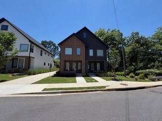 Building Photo - Medford Mews, 323 Unit B