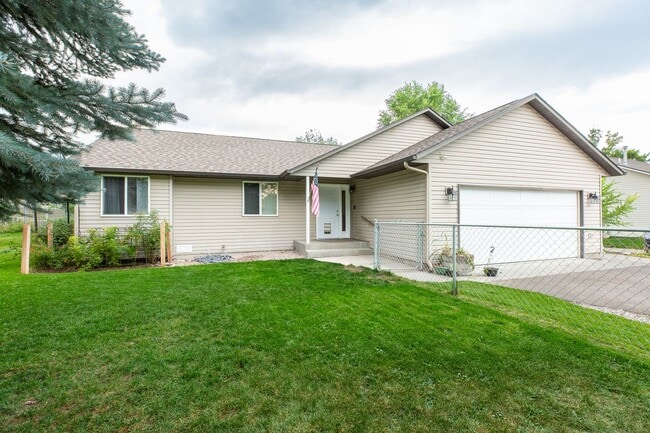 Photo - 605 N Curtis St