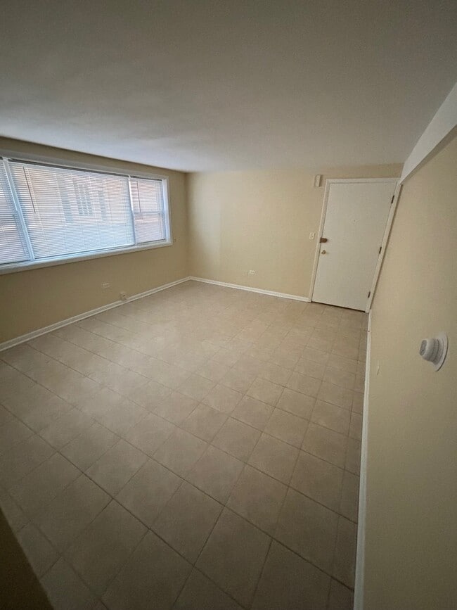 Building Photo - 1971 N 19th Ave