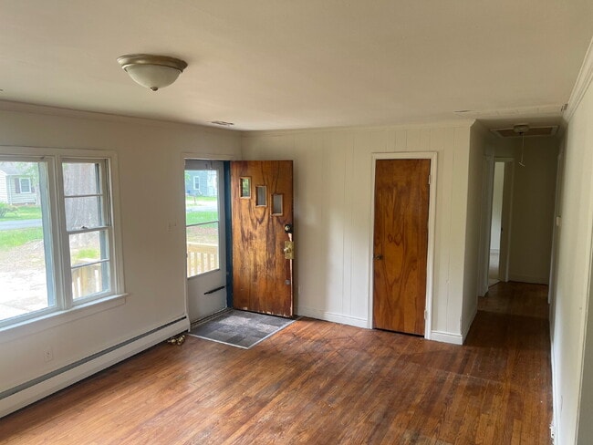 Photo - 3 Bedroom Rancher on Spacious Lot