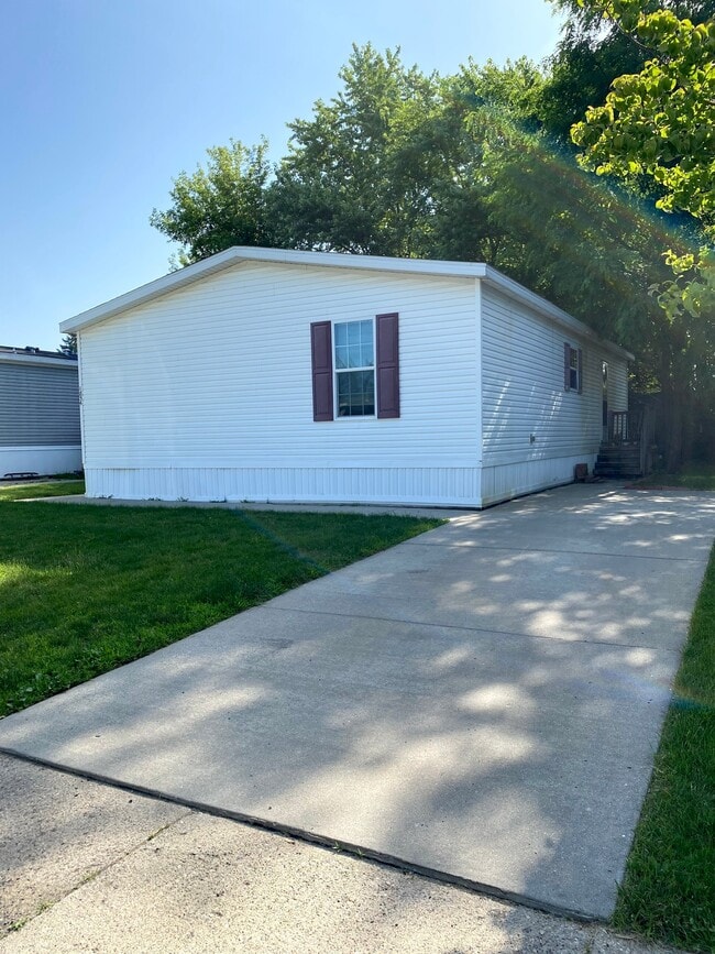 Building Photo - 1856 Collins Ct