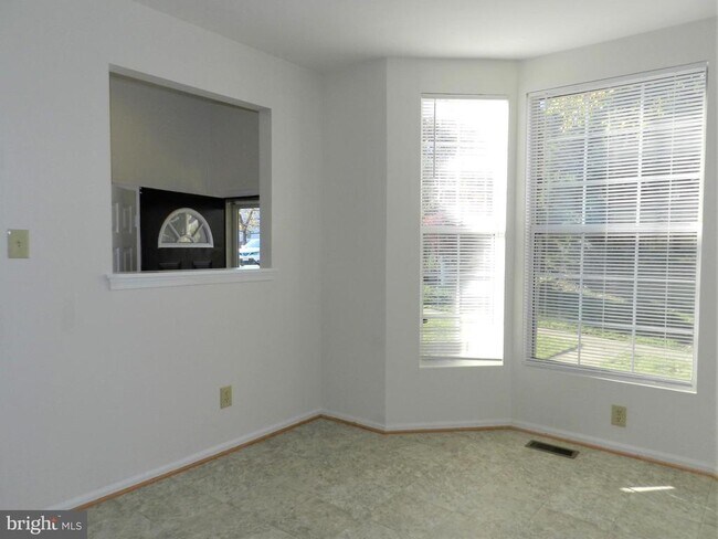 Photo - 304 Pinnacle Dr