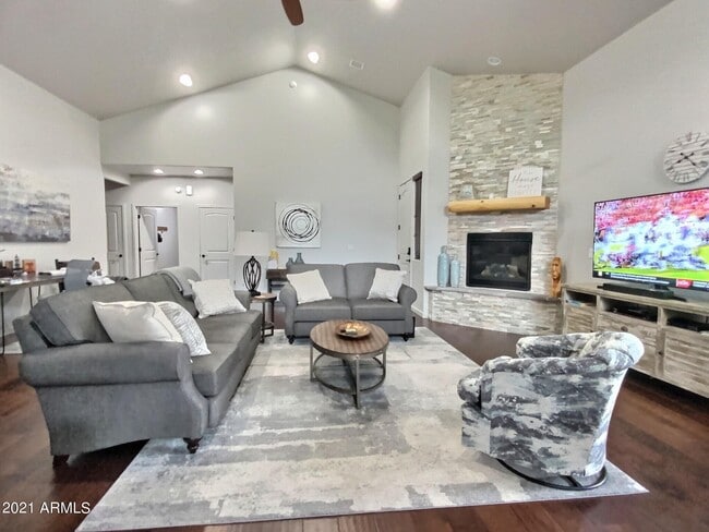 Photo - 5411 N St Andrews Dr