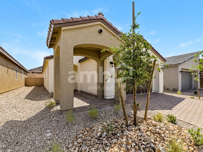 Photo - 529 Sacred Lotus Pl