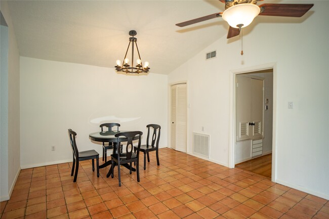 Photo - 4522 Briarbend Dr